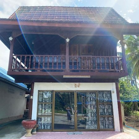 Reindeer House Wat Chedi Hotel Sichon Luaran gambar